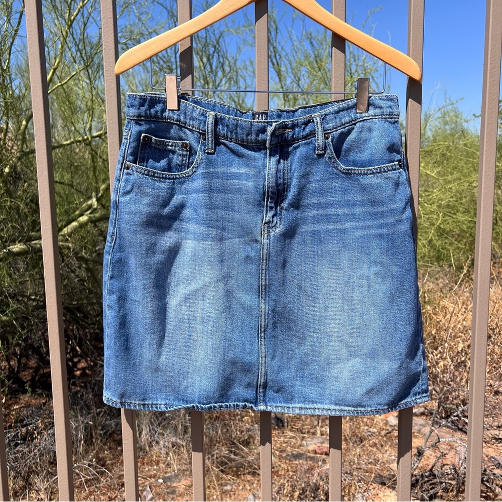 ⬇️💲GAP Women’s Denim Skirt Size 31 Tall Grand Color Denim